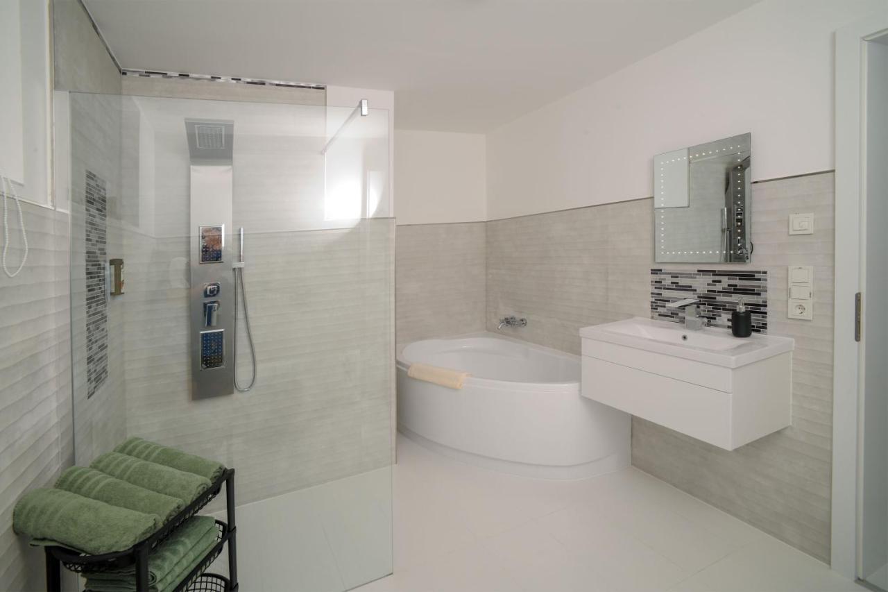 Designapartments Besondere Art - Sennhuette 7 *
